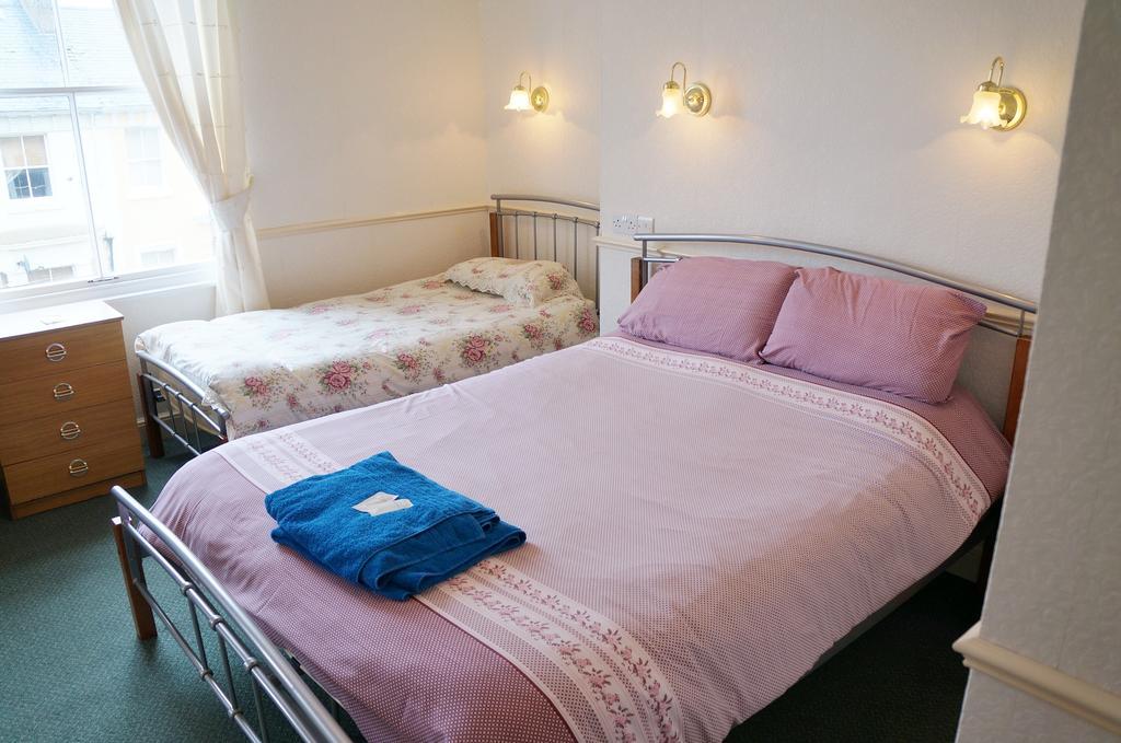 The Captain Guesthouse Scarborough Rum bild
